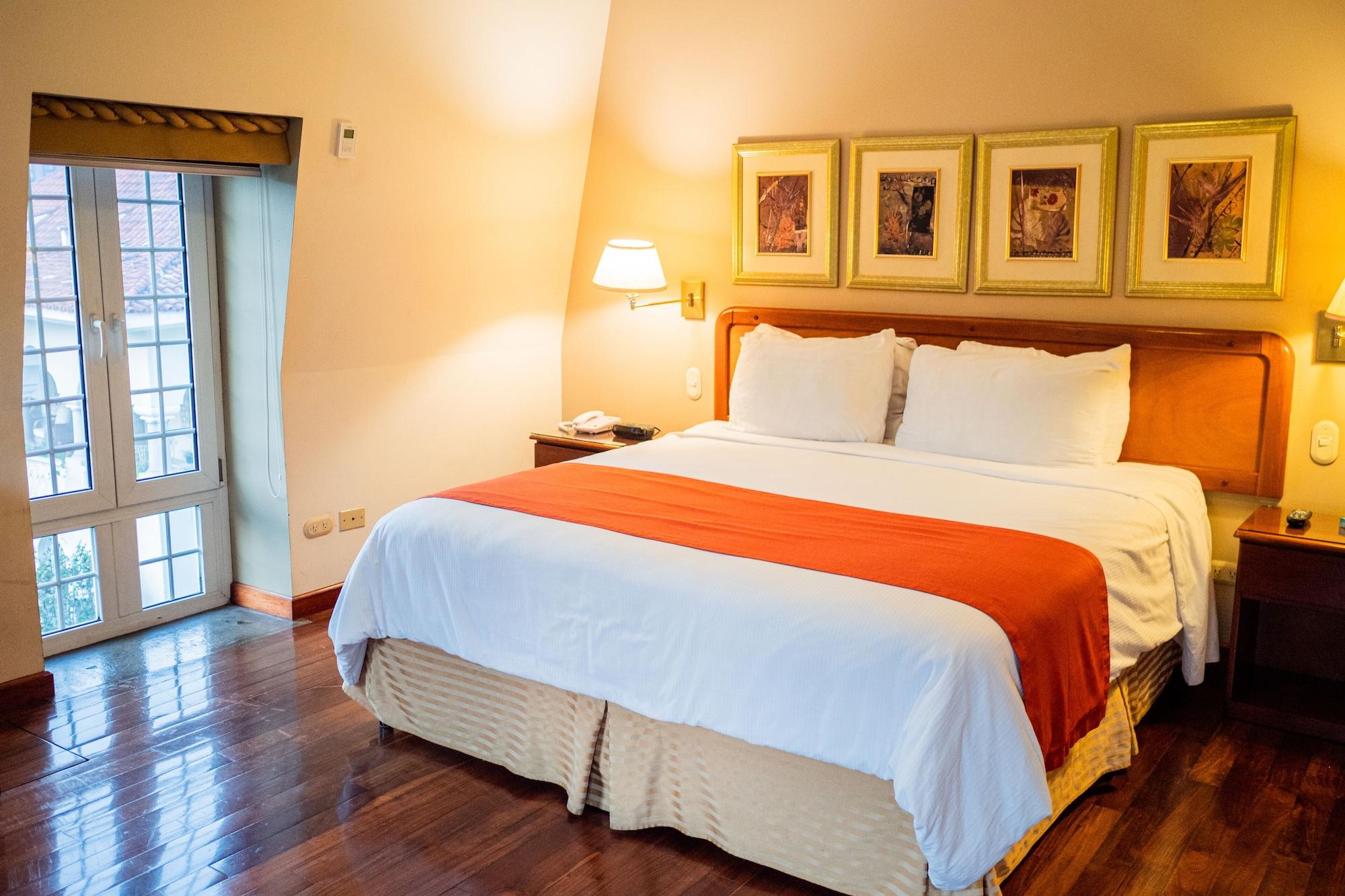 Hotel San Carlos Guatemala City Exterior photo